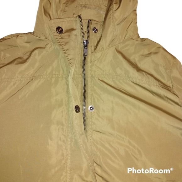 Love Tree Light Weight Green Jacket . ❤️🌲 - Picture 4 of 10